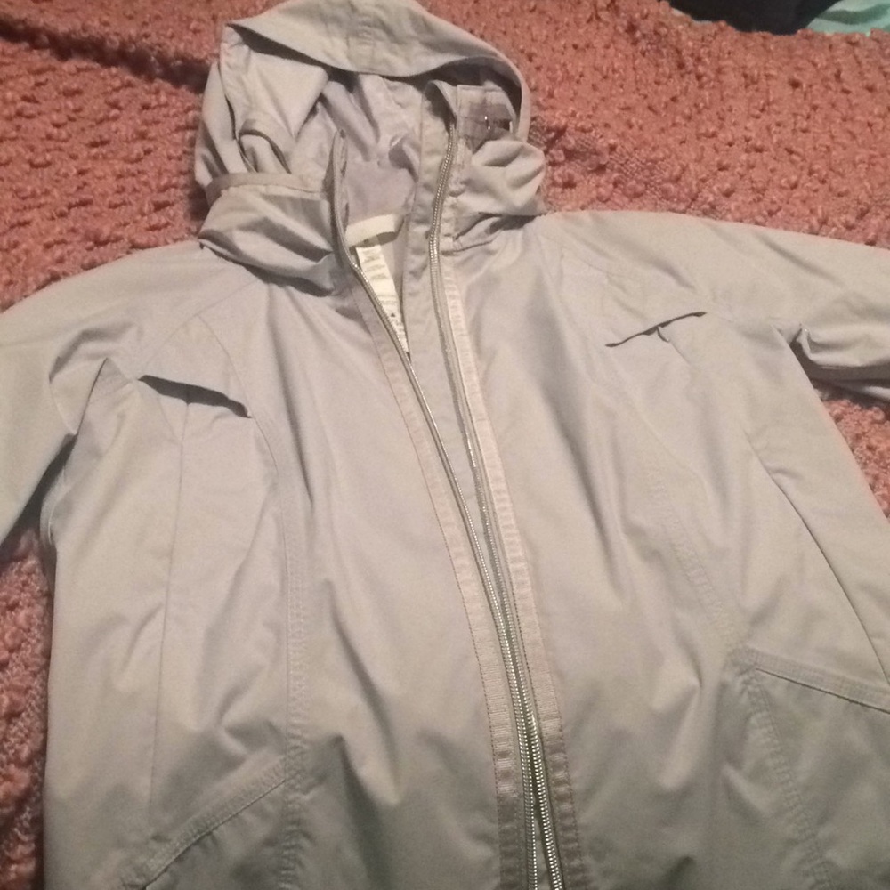 Lululemon Fo Drizzle 🌧 coat